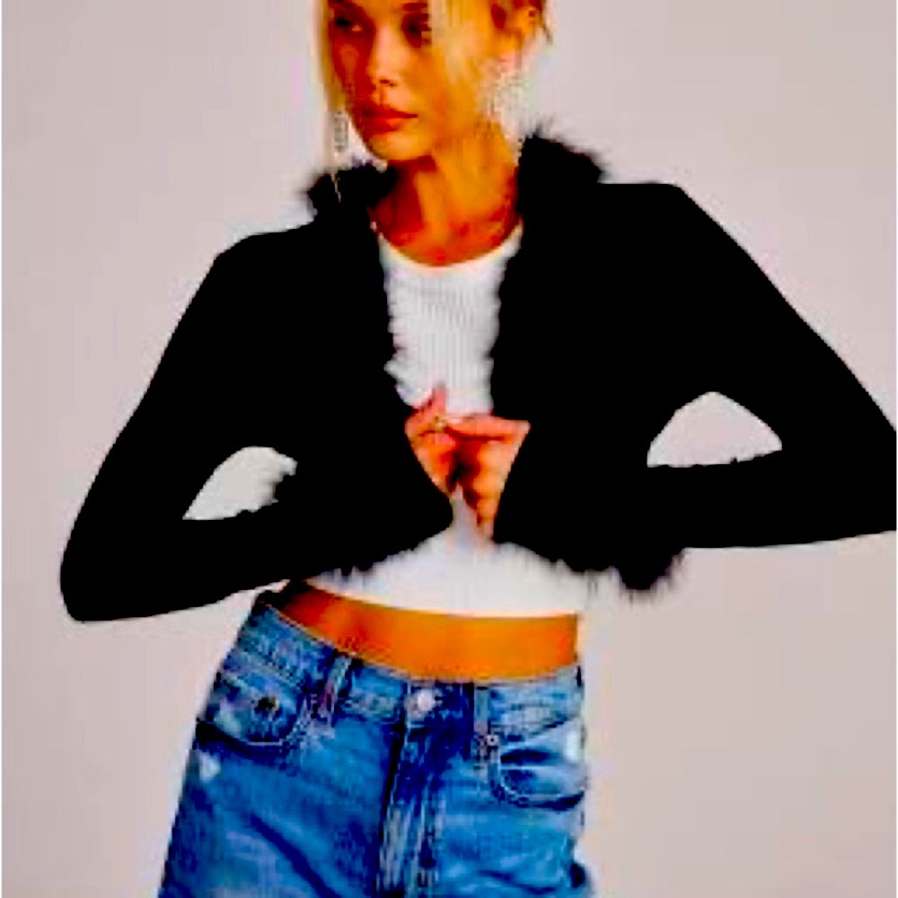 BY 12TH TRIBE BLACK FUR TRIMMED CROPPED CARDIGAN BRAND NEW!❤️
